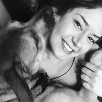 single mom of an energized, one-eyed, somewhat naughty, lovable pup, living in the big city, and these are our adventures.