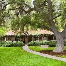 Located in the heart of Ramona's burgeoning wine region, and neighboring some of the most famous horse ranches in southern California.
