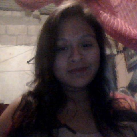 soy amable , sincera  y cariñosa  y romántica   aaaa  y si me sigues te  sigoo xd