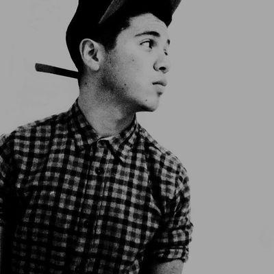 Memo_Gonzalez_'s profile picture. Feeling.