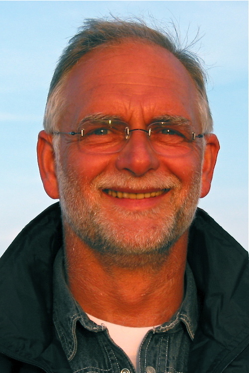 Ustinov48's profile picture. Rentner, Fotografiert gerne, Apple Fan und sportlich aktiv beim Tanzen und Tennis