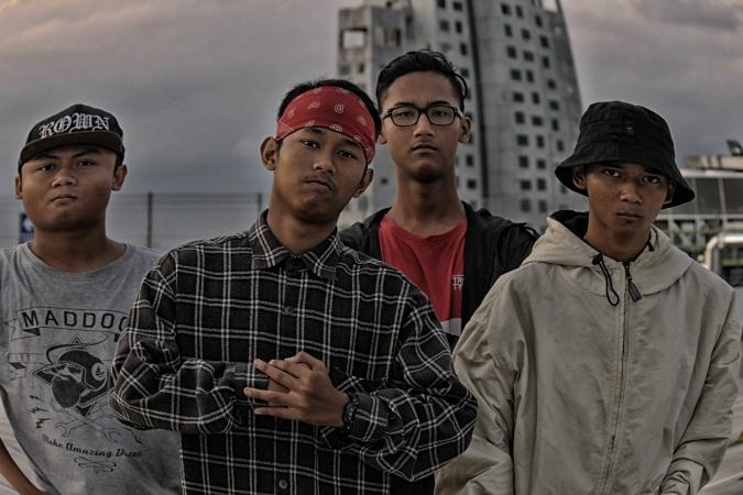 Akun twitter resmi INFERNO HARDCORE • 2nd single !! Friendshit •  CP: @dhimvanp / 56addcd8 (dhimas) 30dbead7 (vian)