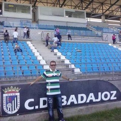 ex jugador de futbol,entrenador de futbol nivel 1,actualmente CD QUINTANA(preferente y juvenil),scoutting y comercial de ropa/material deportivo 633674755