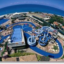 Leader nella progettazione, realizzazione e costruzione di parchi acquatici e acquascivoli.