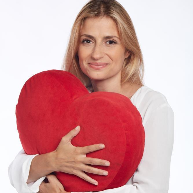 Vocalista dos Silence 4. Vence uma leucemia. Nunca Desistas de Viver conta a sua história de vida. https://t.co/kzn2ZIZCoW