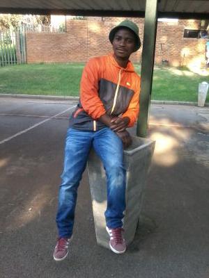 MzamohenryM's profile picture. 