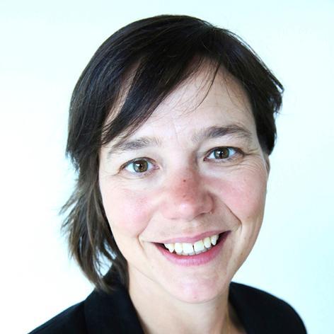 Historiker med intresse för hälso- och sjukvårdsfrågor. Tidigare verksam i universitetsvärlden. Jobbar nu i läkemedelsbranschen, men twittrar privat.