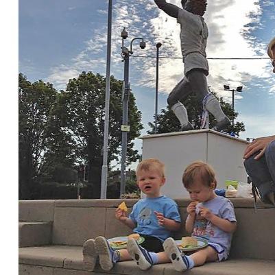 bammy1973's profile picture. Scarborough lad nhs worker love LUFC trust member and Edgehill fc love my boys leo and luca