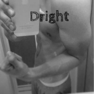 20代前半。スポーツしてます。フォローして。かまちょ。 皆からのDMまってまふ。新境地開拓していこう笑。写真本人です。お小遣いほしーひと？