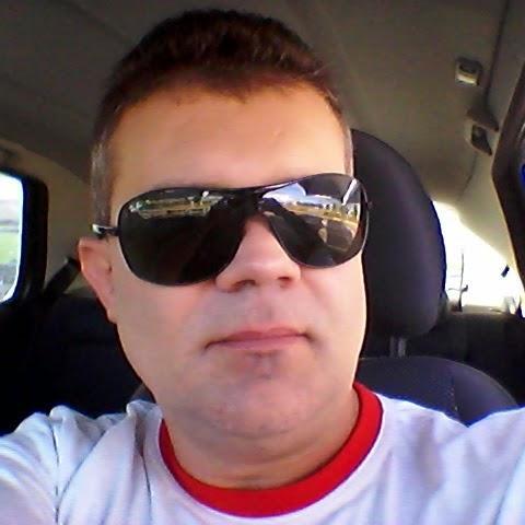 Químico, professor, apaixonado por Pernambuco, mas amo Campina Grande e o Treze Futebol Clube.