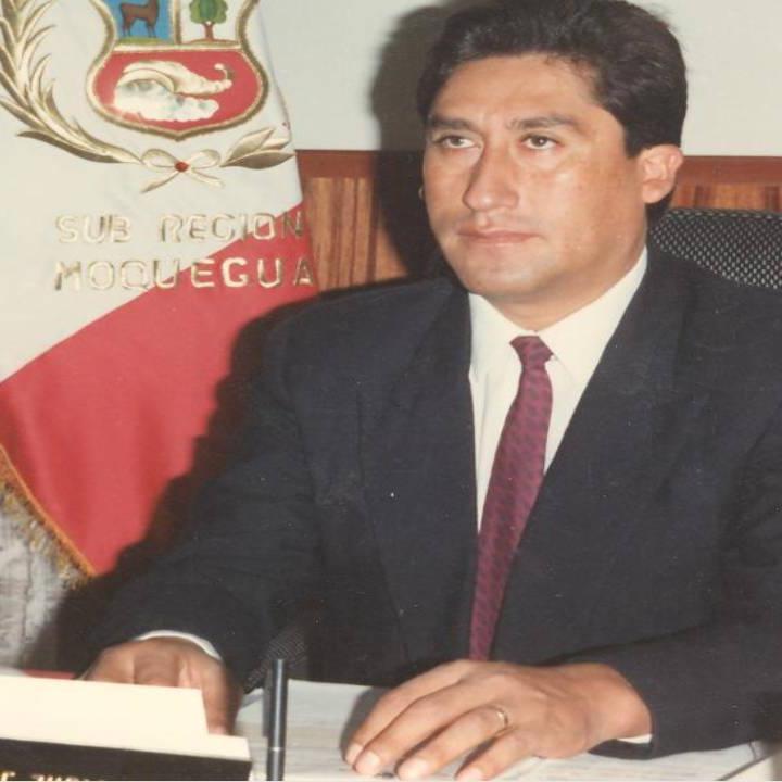 Fundador de MI UVA (Movimiento independiente Unidos Vamos Adelante). Planificador GORE Moquegua, Docente Universitario, Dr. en administración