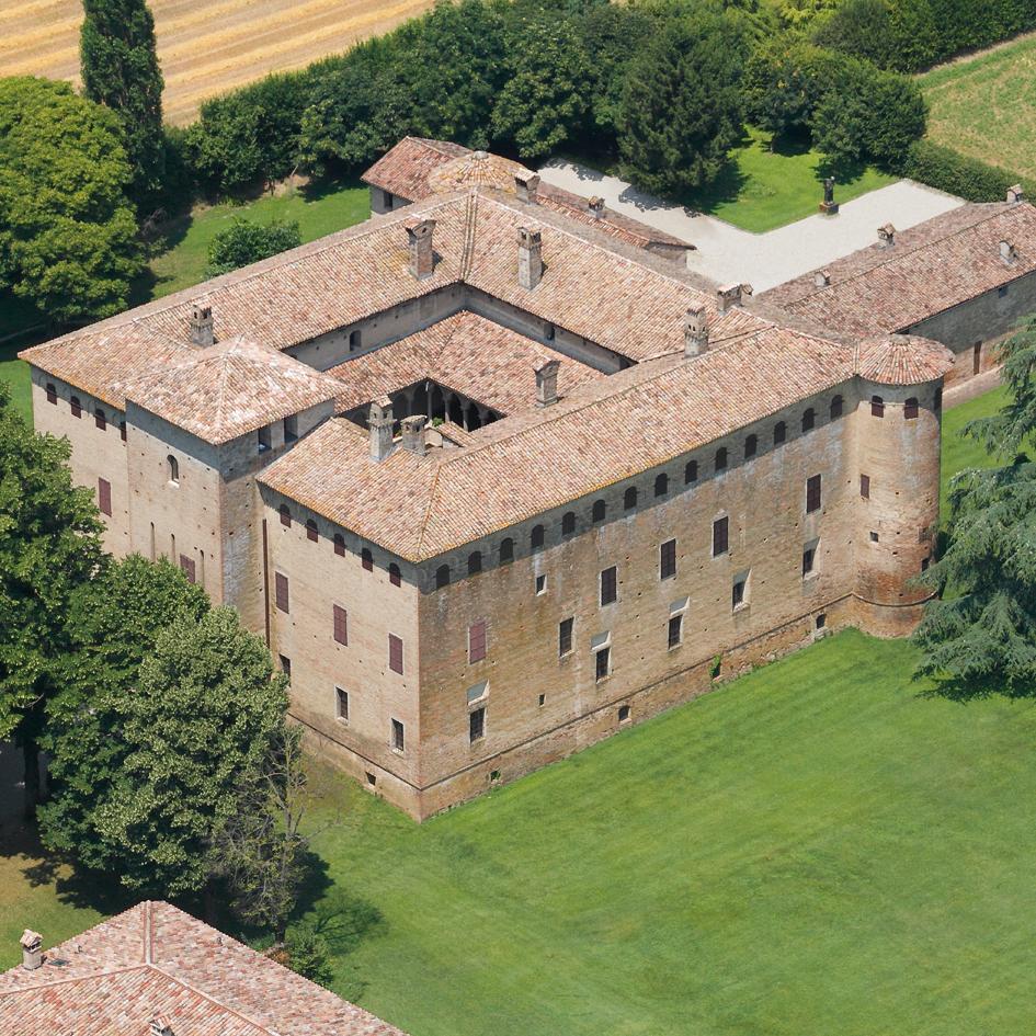 #Castello con sale arredate, ampio #parco, interamente visitabile aperto al pubblico: location perfetta per #matrimoni, banchetti, cene di gala, #meeting