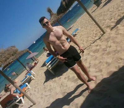 Tomheck94's profile picture. 