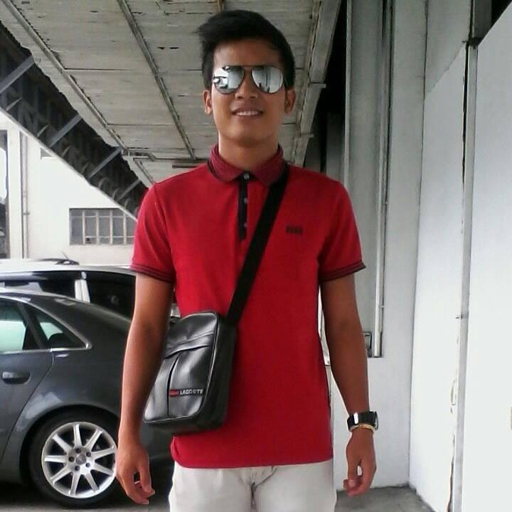 RosconKenneth's profile picture. 