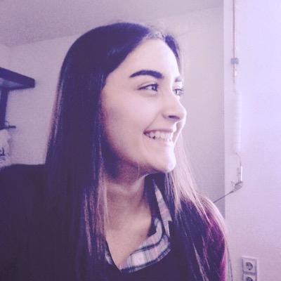 Dünyanın en güzel kalemi sende diye , en güzel yazan sen değilsin!!