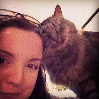 LauraJGooding's profile picture. #GameOfThrones #TheWalkingDead  ❄️ A song of ice and fire