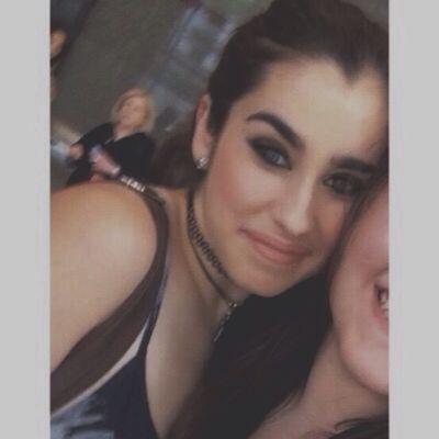 leiaabiooo_'s profile picture. oi, te dei um follow grátis agora por favor vc poderia seguir a @demifeathevamps ? ela está em meta, obrigada