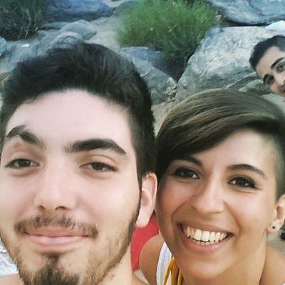 Estudiante de Ciencias Económicas en la U.N.C.! 22 años, morado y reformista, amante del cine!! http://t.co/q83w0Apk7S