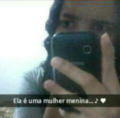 Sou um tipo de pessoa que não tem medo de dizer o que pensa e acima de tudo sou sincera no que digo.