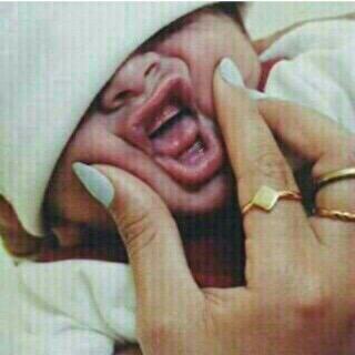 آستغفرالله آلعظيم وآتوب آليه ..') ♡
