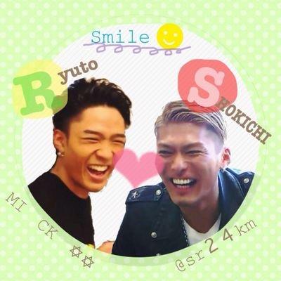 　( ´ー` )
　 ～(　　)～
  あー く　く ーりん