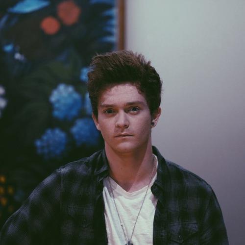tristan evans improves my day with a smile at a time || the vamps 1/5