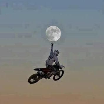 howardtheduck33's profile picture. bong rips, duramax trucks and my girlfriend matter