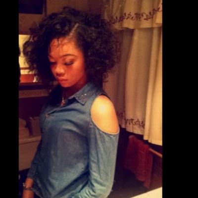 Profile Picture of  ✨ Gina (@Bright_Chic) on Twitter