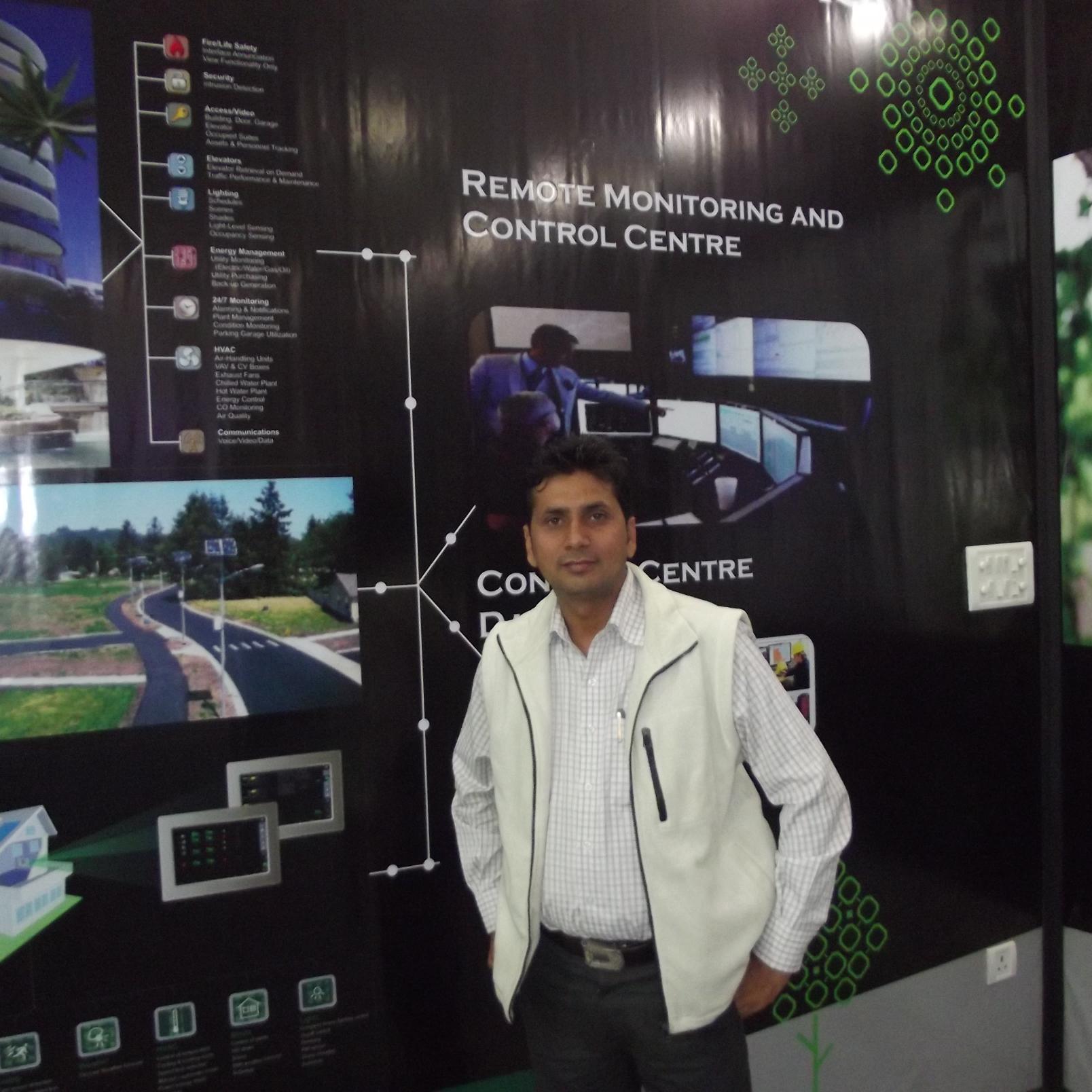 MahuaaSushil's profile picture. 