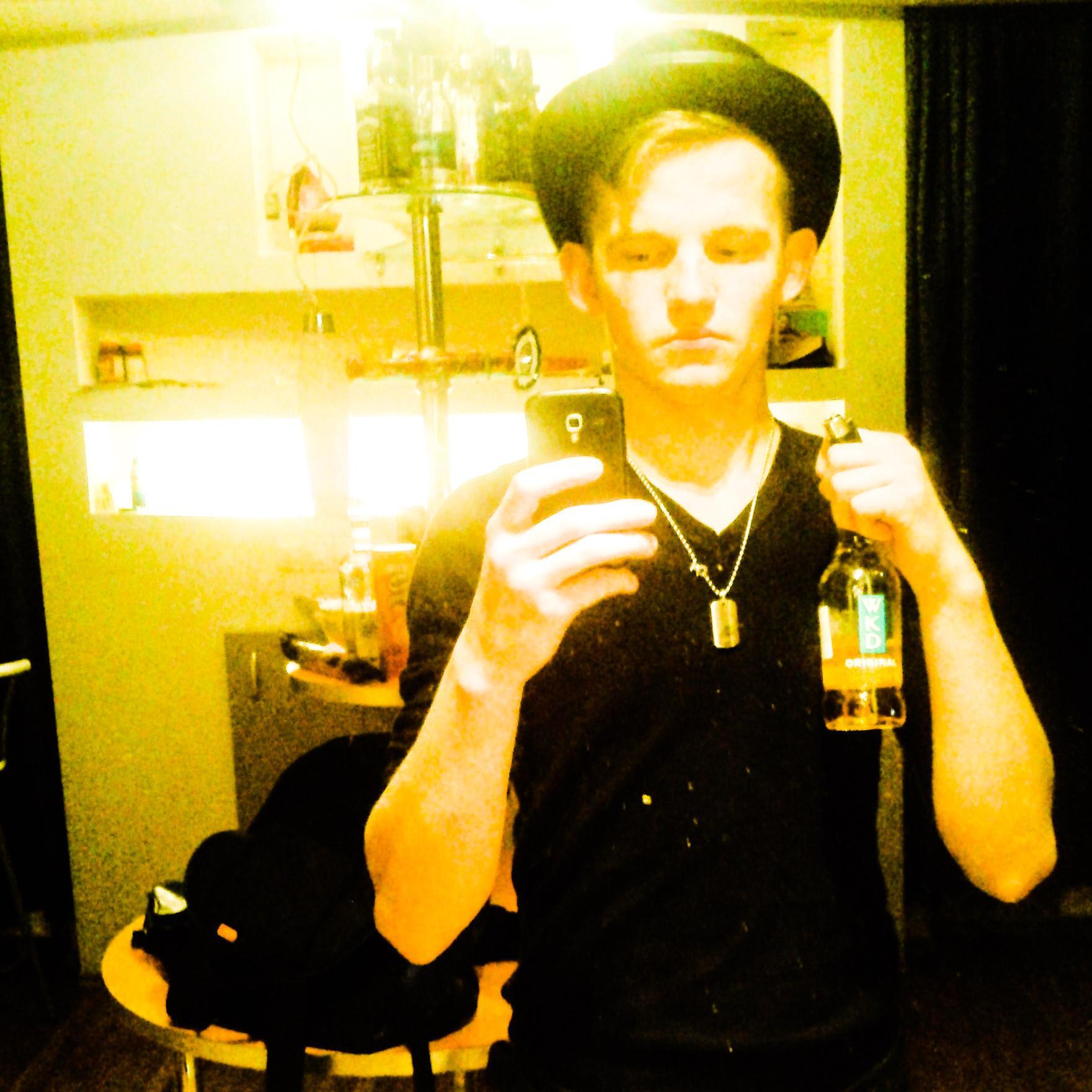 I will live my life like Saturday night;))