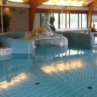 Volg @ZwembadAquarijn en blijf op de hoogte van nieuws, acties en foto's van Optisport Renkum, Zwembad Aquarijn in Renkum.