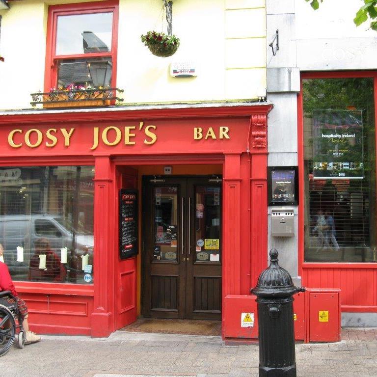 #CosyJoes in #Westport, hosts #livemusic #LiveDjs  every weekend + offers fantastic #MayoLiveEntertainment #LateBar Join us today + find out #WhatsOnInWestport