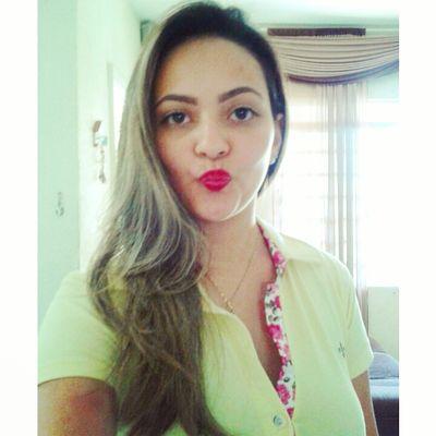 _mairarodrigues's profile picture. Tec. em Logística 🌎
Filha de caminhoneiro 🚛💙
Permita-se 🦋
