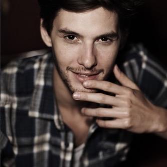 Dean • 19 ans • Vampire