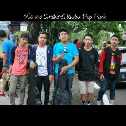 OutSkirts13's profile picture. Kudus Pop Punk Since 2013 | @Falah_damn @Faris_Anggaa @Ganang_Fahrur @meboyketisen @debyXryan | CP : 085712071851 (Deby Ryan) | Pin : 289DB207