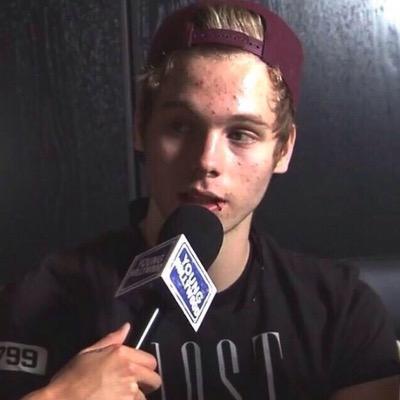 come on, we all love acne luke @rickiftbands
