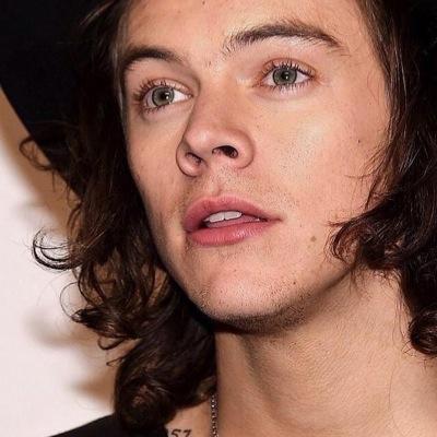follow @maliksgoals please. i gave you a free follow here ✨