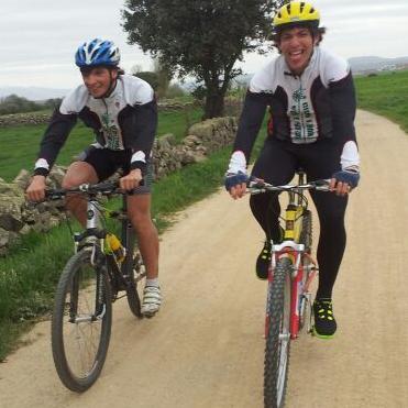 Ser_Munoyerro's profile picture. Lo importante no es ser guapo, es desprender follabilidad.