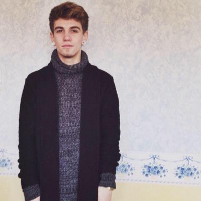 @jakesims || 12/2/14 one of the first jake accounts !!