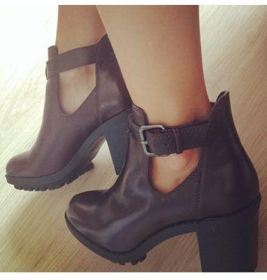 JenJenOhMG's profile picture. Clothes. Fashion. Food. Home. And so much more! Fun times!