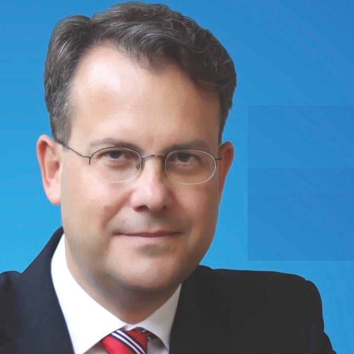 Καθηγητής Εθνικού και Καποδιστριακού Πανεπιστημίου Αθηνών
