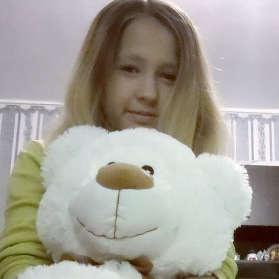 Красивая , стройная )