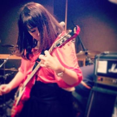 rainbowblow's profile picture. 好きな事物に貪欲。歌をうたったり、LIVE行ってみたり。BARやらお酒やら。ダンスや観劇。サッカー観戦。青い空青い海。夏が好き過ぎる癖に極度の汗っかき。好きなものや人に囲まれて日々をバタバタ生きてます。あくせく生きる。そんな自分でえーやないか☆岐阜県下呂温泉産。普段は池袋に生息してます。ゆるりと笑顔で。