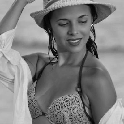 laurabrull's profile picture. Graduada en Administració i Direcció d’Empreses i Finances i Comptabilitat per la URV. Màster en Gestió Patrimonial i Financera por IQS (URL). Títulació EFA. AF