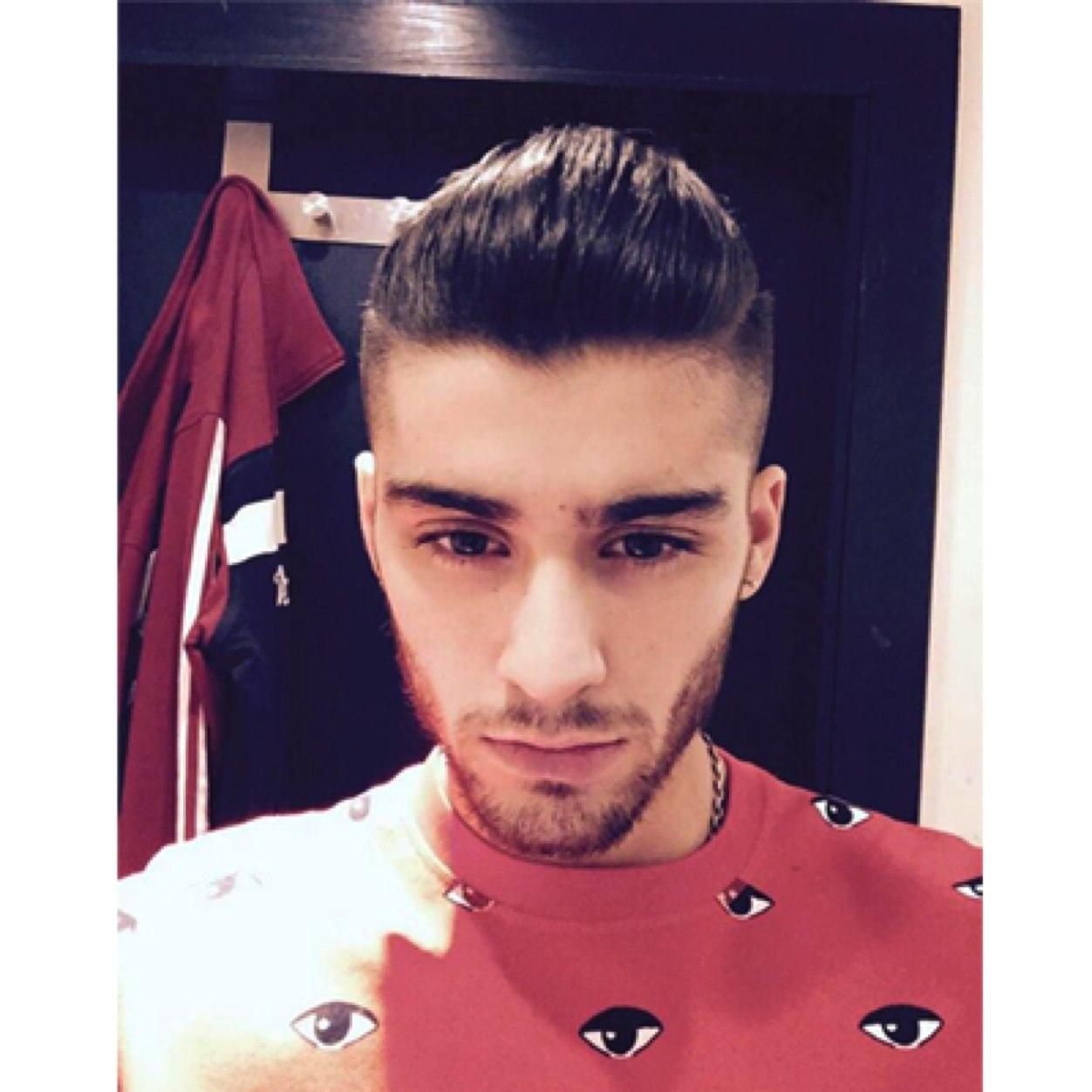 Smettila di ridere cosí, che mi viene voglia di venirti ad abbracciare e non posso!||Zayn's Girl||Aleara is real.||Instangram: rjhanna_l0ve||