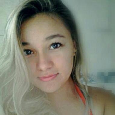 Sou pessoa de dentro pra fora. Minha beleza está na minha essência e no meu caráter. Acredito em sonhos, não em utopia (...)