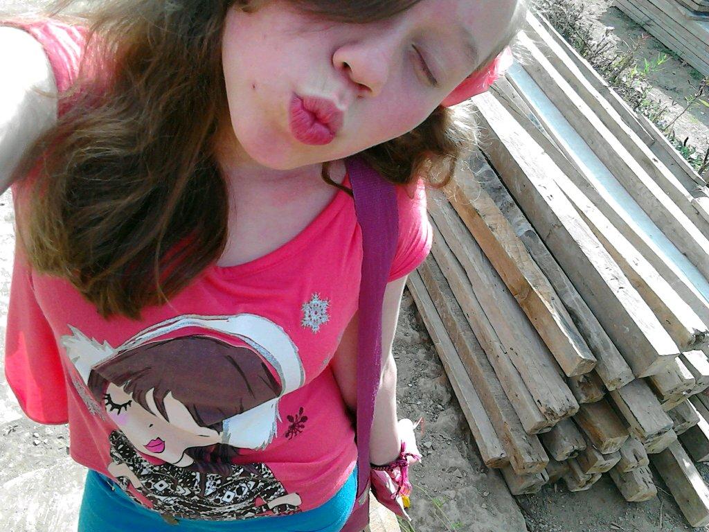 HemyGalvez's profile picture. soy una chavita divertida creo en dios  soy muy amigable  me enkanta la musika de skrillex  AmoO ser como soy menos ser sentimental :( y pues, molestoO mucho xD