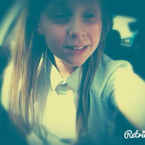 ChelseaB2002's profile picture. 