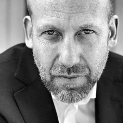 Senior Digital Native, Weinliebhaber und Unternehmer. Beratung, Strategie & Konzeption anspruchsvoller eBusiness & mobiler Anwendungen.