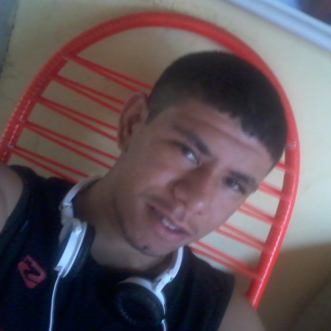 tonymonteiro02's profile picture. Cada dia é uma chance pra ser melhor que ontem.